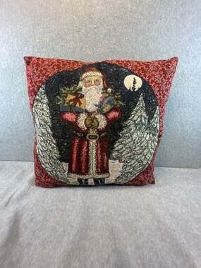 Set of 2 Newport Christmas Santa Tapestry Holiday Decorative Throw Pillows